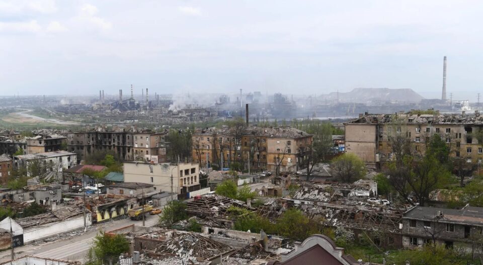 რუსული მედიის ინფორმაციით, რუსი სამხედროები „აზოვსტალის“ ქარხნის ტერიტორიაზე უკრაინულ მხარესთან მოლაპარაკებას აწარმოებენ