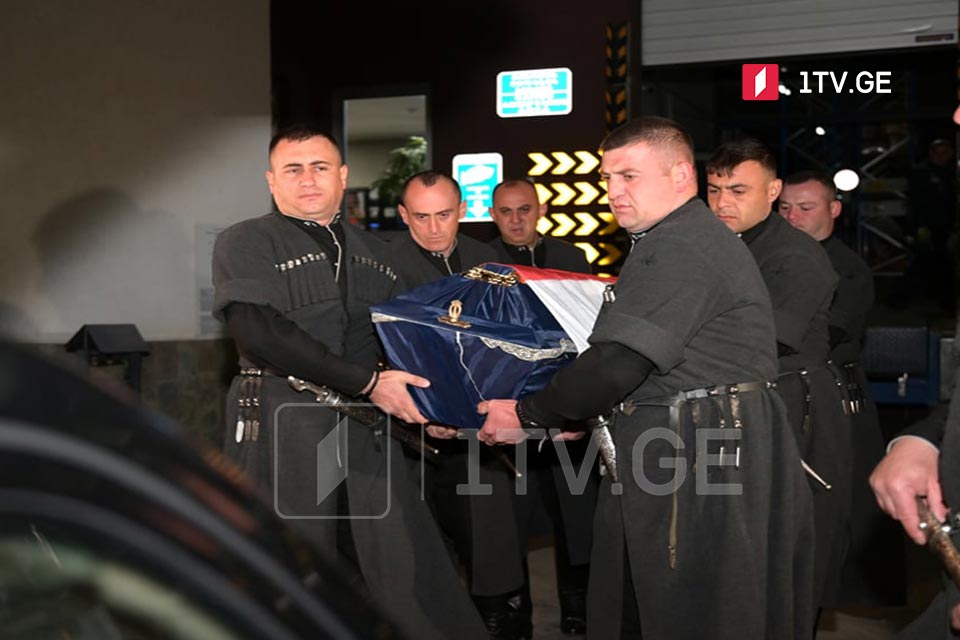 უკრაინაში დაღუპული ქართველი მებრძოლი რატი შურღაია სამშობლოში ჩამოასვენეს