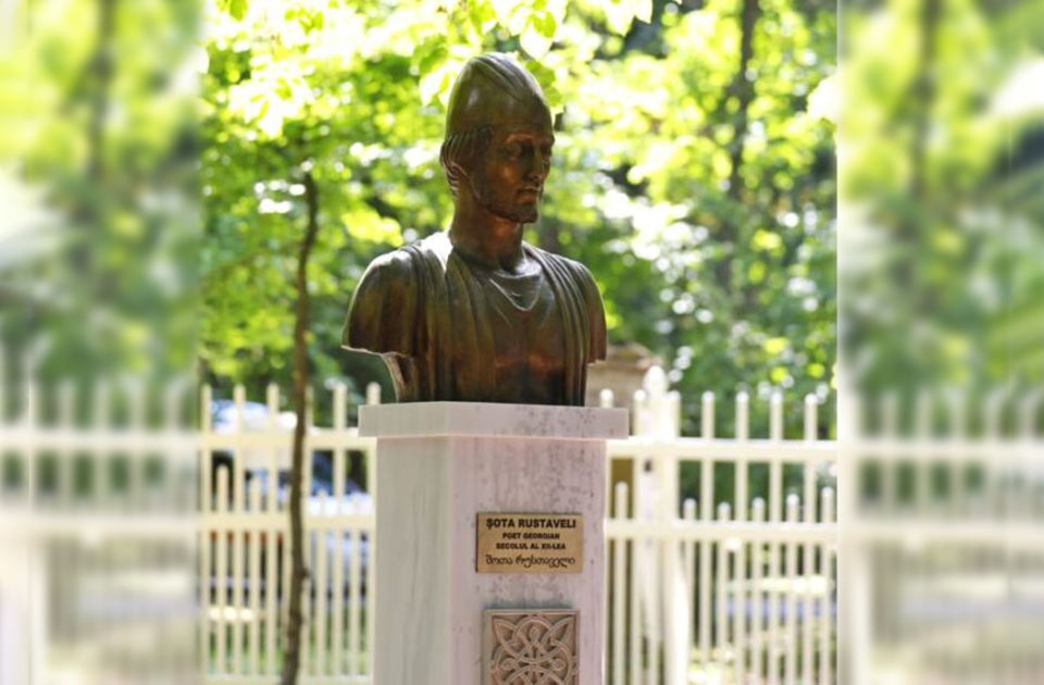 ბუქარესტში შოთა რუსთაველის ბიუსტი დაიდგა