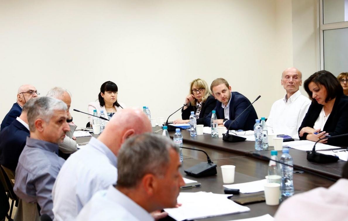 პროფესიული განვითარების საბჭოს გადაწყვეტილებით, ერთ ექიმს სახელმწიფო სერტიფიკატი გაუუქმდა, 18 ექიმს კი, წერილობითი გაფრთხილება მიეცა