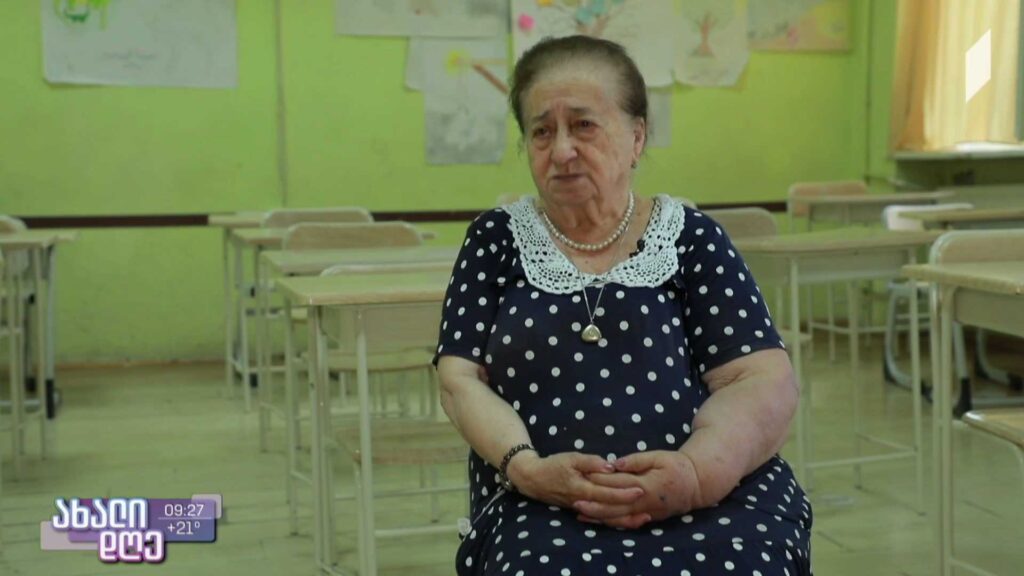 უხუცესი პედაგოგი, ინგლისური ენისა და ლიტერატურის 86 წლის მასწავლებელი – ვენერა ტურიანის ენერგიული გაკვეთილები და პროფესიული გზა 