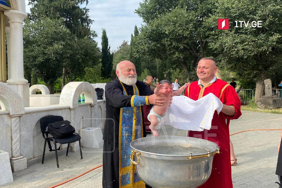 სამების საკათედრო ტაძარში 65-ე საყოველთაო ნათლობა გაიმართა