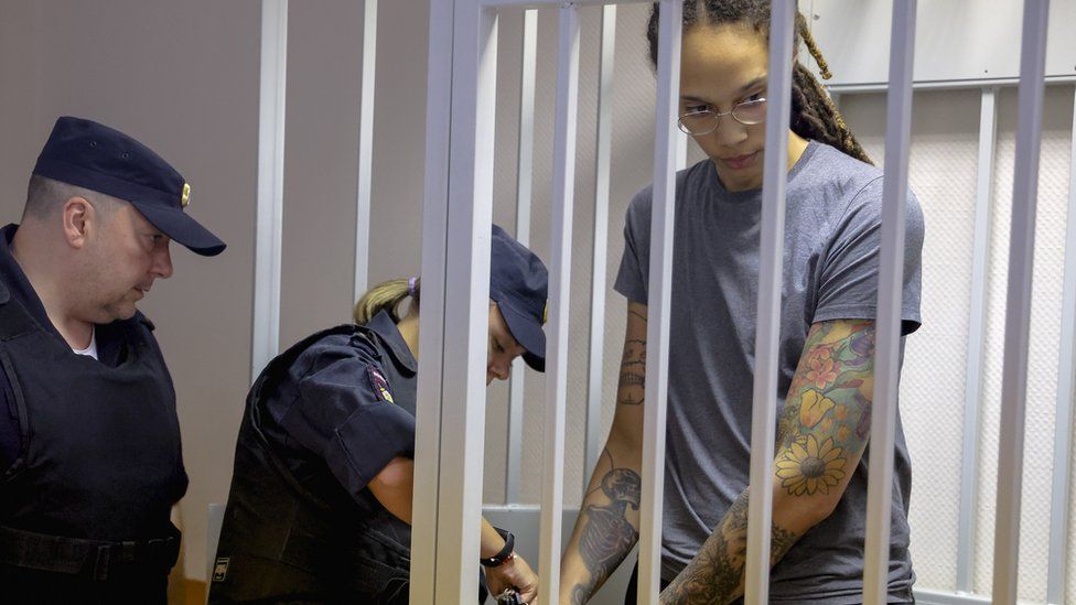 რუსეთის სასამართლომ ამერიკელ კალათბურთელს, ბრიტნი გრაინერს ცხრა წლით თავისუფლების აღკვეთა მიუსაჯა