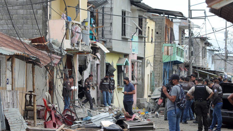 ეკვადორის ქალაქ გუაიაკილში აფეთქების შედეგად სულ მცირე ხუთი ადამიანი დაიღუპა და 26 დაშავდა
