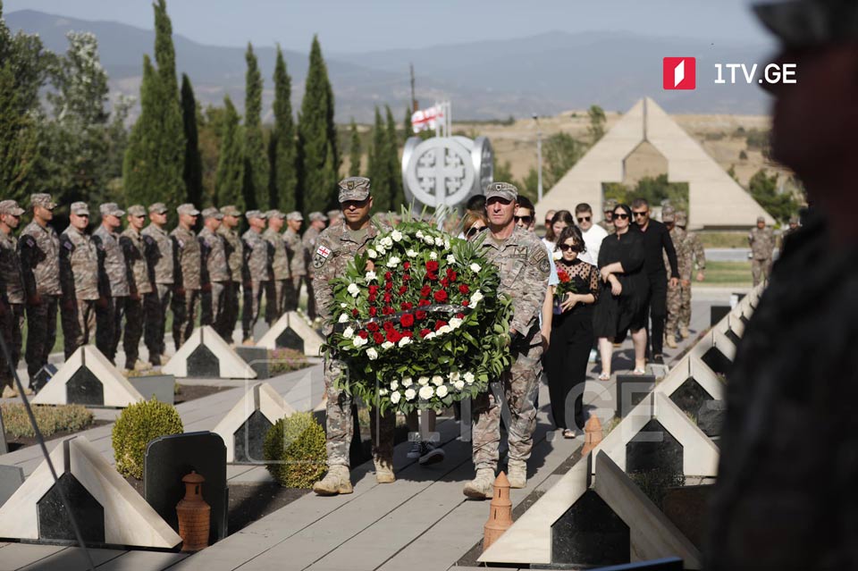 მუხათგვერდის ძმათა სასაფლაოზე გიორგი ანწუხელიძის ხსოვნას პატივი მიაგეს