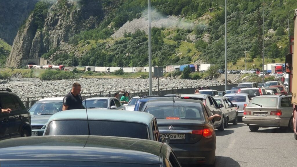 რუსული მედიის ინფორმაციით, ზემო ლარსის გამშვებ პუნქტთან სამხედრო კომისარიატის მობილიზაციის პუნქტი მოეწყობა