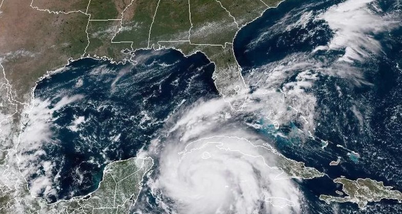 ფლორიდას მეორე კატეგორიის ქარიშხალი „იანი“ უახლოვდება