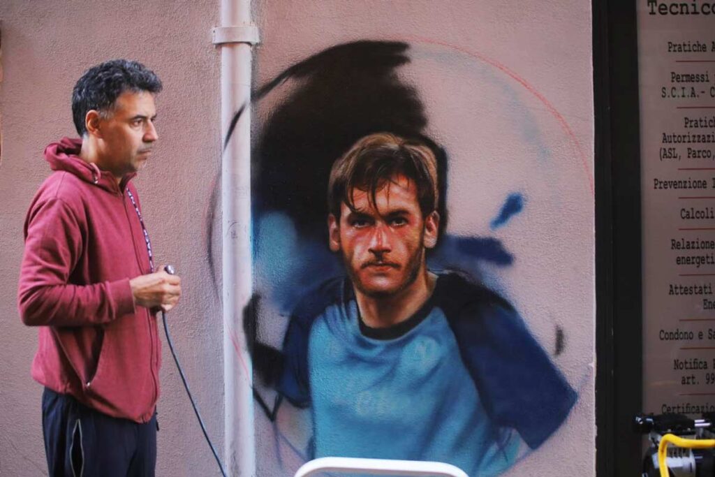 ნეაპოლში „კვარამანია“ გრძელდება - არგენტინელმა ხელოვანმა კედელზე ხვიჩას პორტრეტი დახატა #1TVSPORT