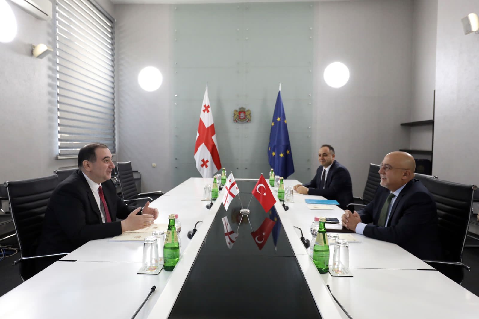 მიხეილ ჩხენკელი საქართველოში თურქეთის ახლად დანიშნულ ელჩს შეხვდა