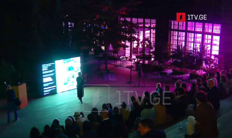 პროექტი „ამერიკული არქიტექტურის პარადიგმები“