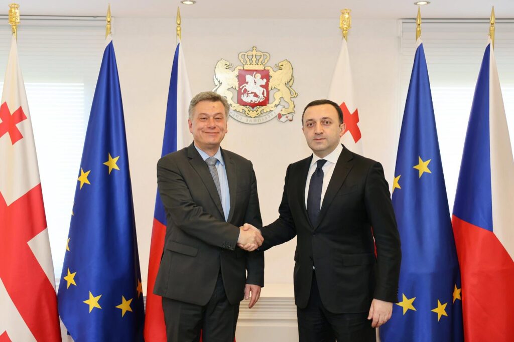 ირაკლი ღარიბაშვილი ჩეხეთის რესპუბლიკის იუსტიციის მინისტრ პაველ ბლაჟეკს შეხვდა