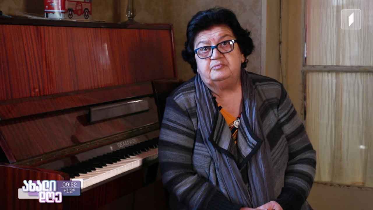 ლეილა სიყმაშვილი - რუსთაველის თეატრის საკულტო სპექტაკლების პიანისტი