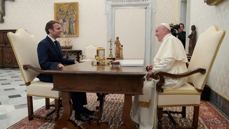 „ვატიკან ნიუსი“ - რომის პაპის და საფრანგეთის პრეზიდენტის შეხვედრაზე განსაკუთრებული ყურადღება დაეთმო უკრაინას, კავკასიას და ახლო აღმოსავლეთს