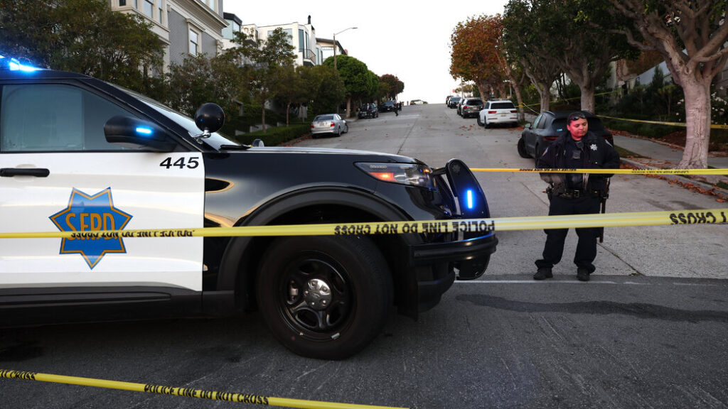 სან ფრანცისკოს პოლიცია - ბოროტმოქმედი ნენსი პელოსის მეუღლეს პოლიციის თვალწინ დაესხა თავს