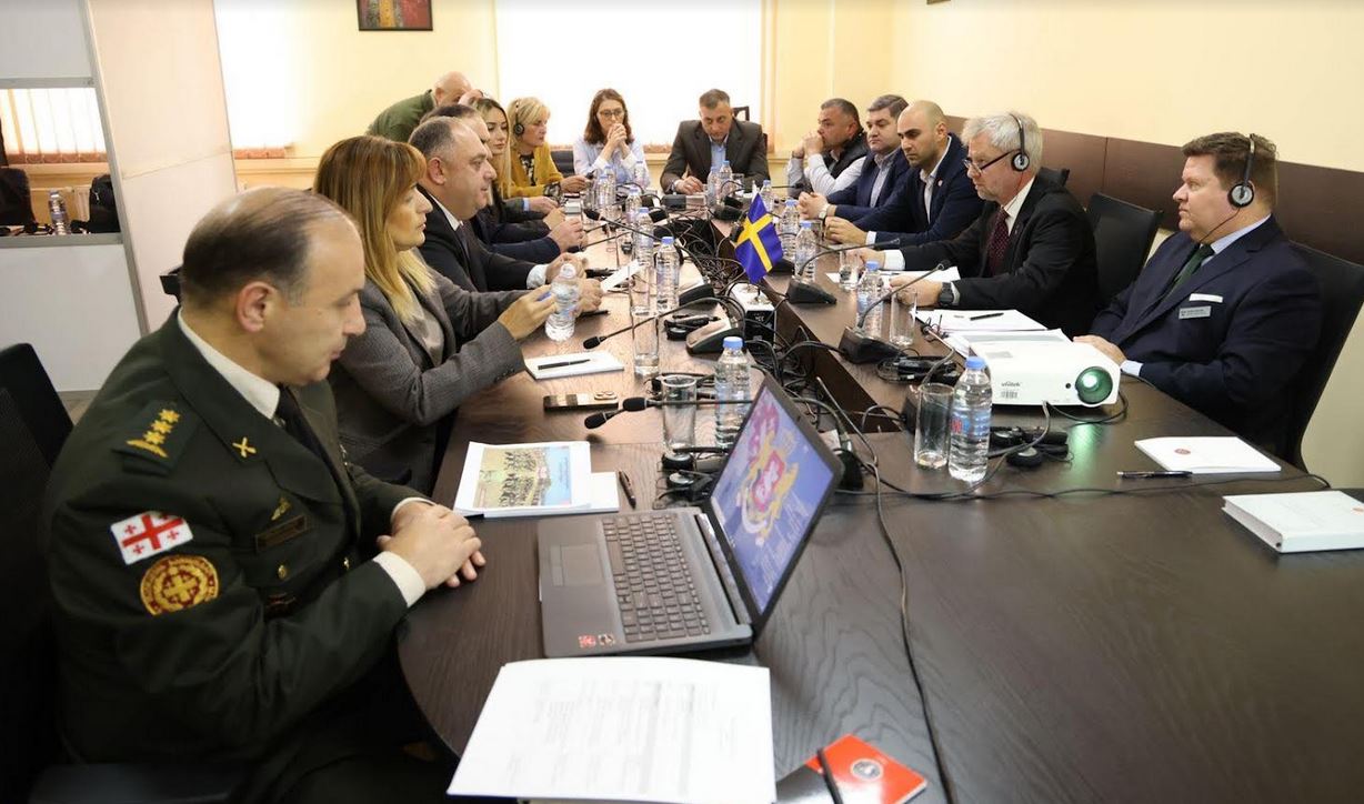 თავდაცვის სამინისტროს თანამშრომლებისთვის შვედეთის შეიარაღებული ძალების წარმომადგენლებმა სემინარი ჩაატარეს