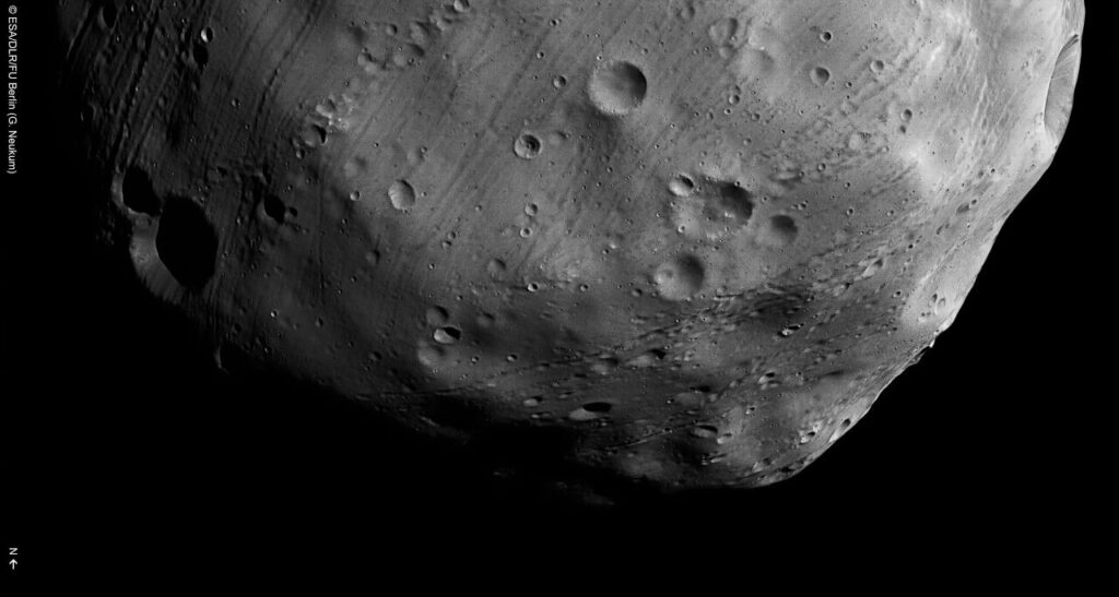 კოსმოსურმა აპარატმა მარსის მთვარეს ახლოდან გადაუფრინა და მის წიაღშიც შეიხედა — #1tvმეცნიერება