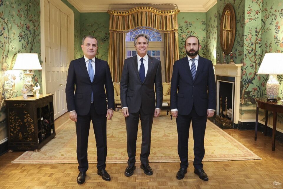 სახელმწიფო დეპარტამენტში აცხადებენ, რომ სომხეთისა და აზერბაიჯანის საგარეო საქმეთა მინისტრები მოლაპარაკებების დაჩქარებაზე შეთანხმდნენ