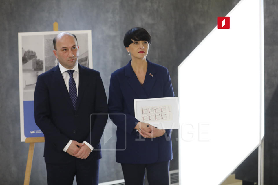 პირველი არხის მარკის პრეზენტაცია