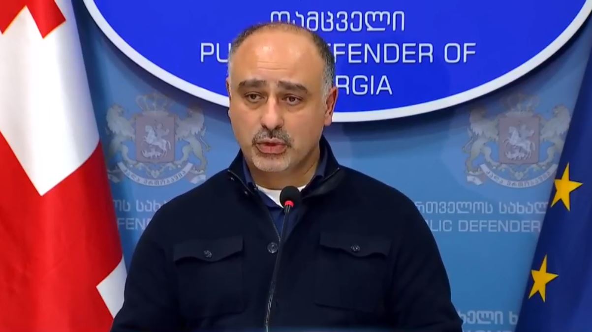 გია ხურციძე - მიხეილ სააკაშვილთან ისეთ სინდრომთან გვაქვს საქმე, რომელზეც აქ ვერ დავსვით დიაგნოზი, არ გამოგვდის, საქართველოში რისი გაკეთებაც შეიძლება, ყველაფერი გაკეთდა