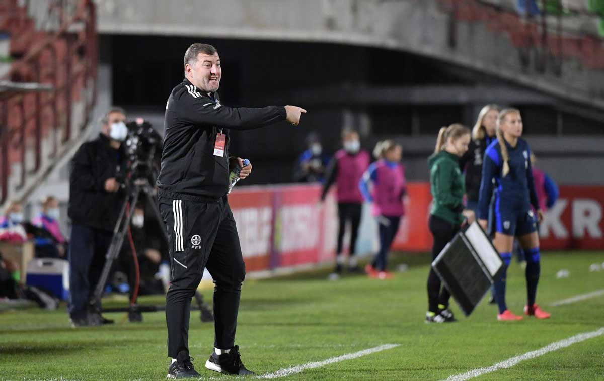 ფეხბურთის ფედერაციამ ქალთა ნაკრების მწვრთნელთან კონტრაქტი აღარ გაახანგრძლივა #1TVSPORT