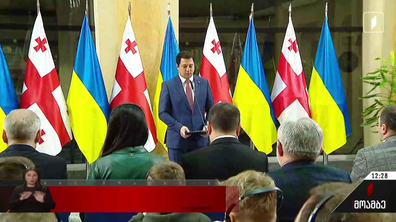 პარლამენტში უკრაინელ ბავშვებს უმასპინძლეს
