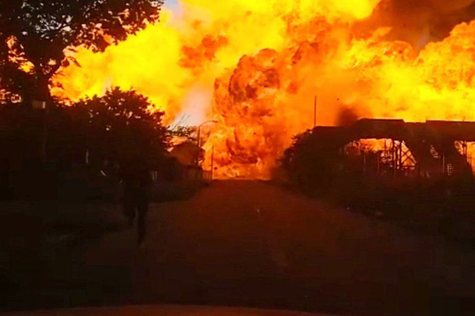 სამხრეთ აფრიკაში ნავთობმზიდის აფეთქების შედეგად, სულ მცირე, რვა ადამიანი დაიღუპა