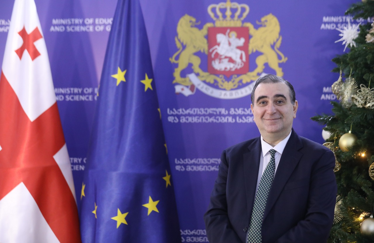 მიხეილ ჩხენკელი სრულიად საქართველოს შობის დღესასწაულს ულოცავს