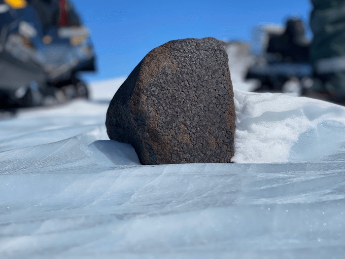 ანტარქტიდაზე უზარმაზარი კოსმოსური ქვა აღმოაჩინეს — #1tvმეცნიერება