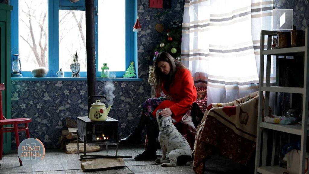 თბილისიდან კახეთში გადასახლებული გოგონა, რომელმაც პაპის ძველი სახლი თავად გადააკეთა