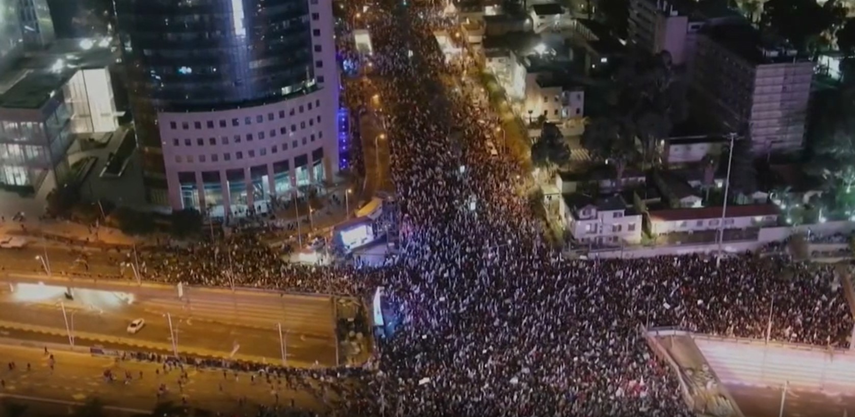 ისრაელში საპროტესტო აქცია გაიმართა, სადაც ბენიამინ ნეთანიაჰუს მიერ ინიცირებული სასამართლო რეფორმა გააპროტესტეს