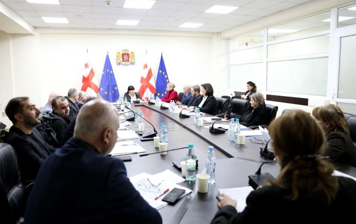 პროფესიული განვითარების საბჭომ 11 ექიმს სახელმწიფო სერტიფიკატის მოქმედება სხვადასხვა ვადით შეუჩერა