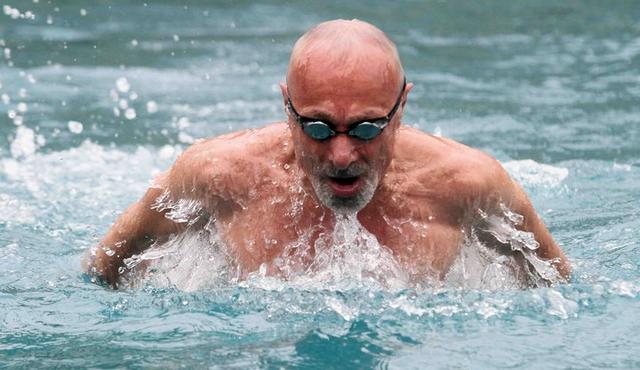 76 წლის ჰენრი კუპრაშვილმა ზამთრის ცურვის მსოფლიო ჩემპიონატზე ექვსი ოქროს და ერთი ვერცხლის მედალი მოიპოვა [ვიდეო] #1TVSPORT