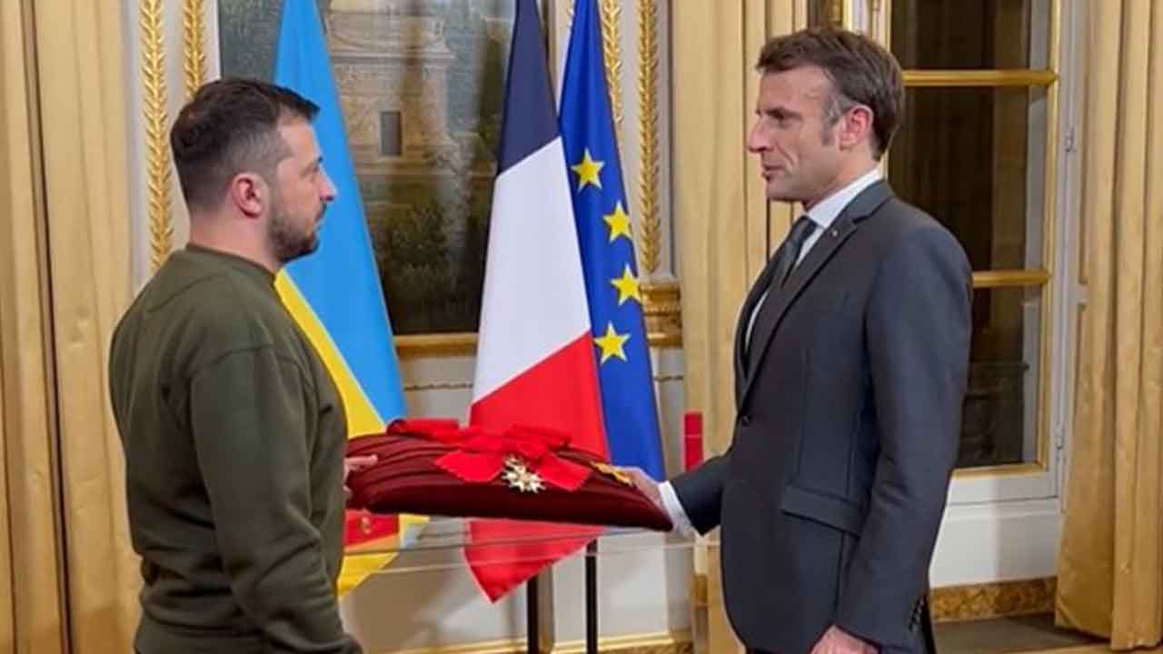 უკრაინის პრეზიდენტი საფრანგეთში ჩავიდა