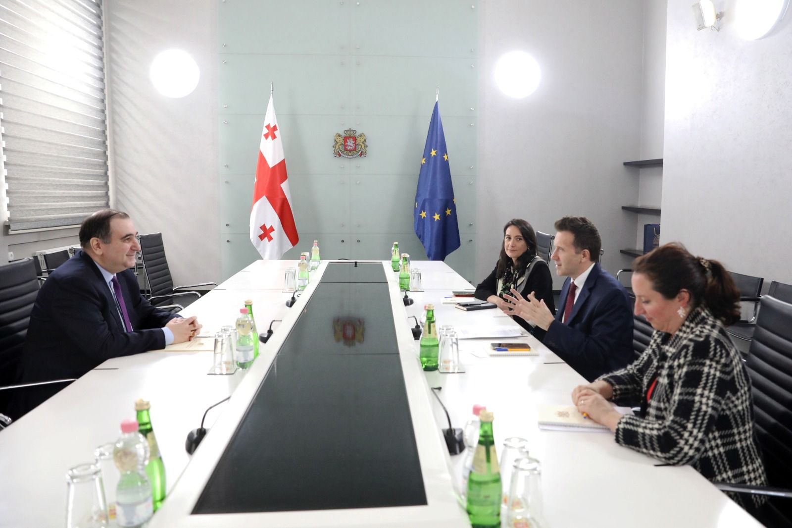 მიხეილ ჩხენკელი USAID საქართველოს მისიის ახალ დირექტორს შეხვდა