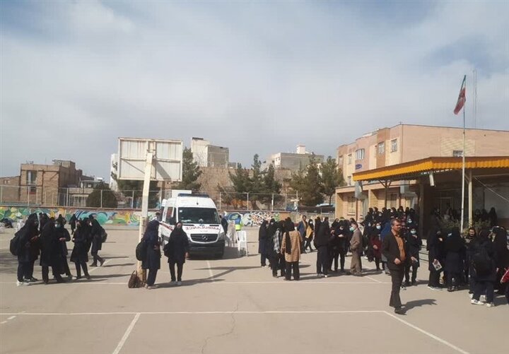 მედიის ინფორმაციით, ირანში სკოლის მოსწავლე გოგონების მასობრივ მოწამვლასთან დაკავშირებით რამდენიმე ადამიანი დააკავეს