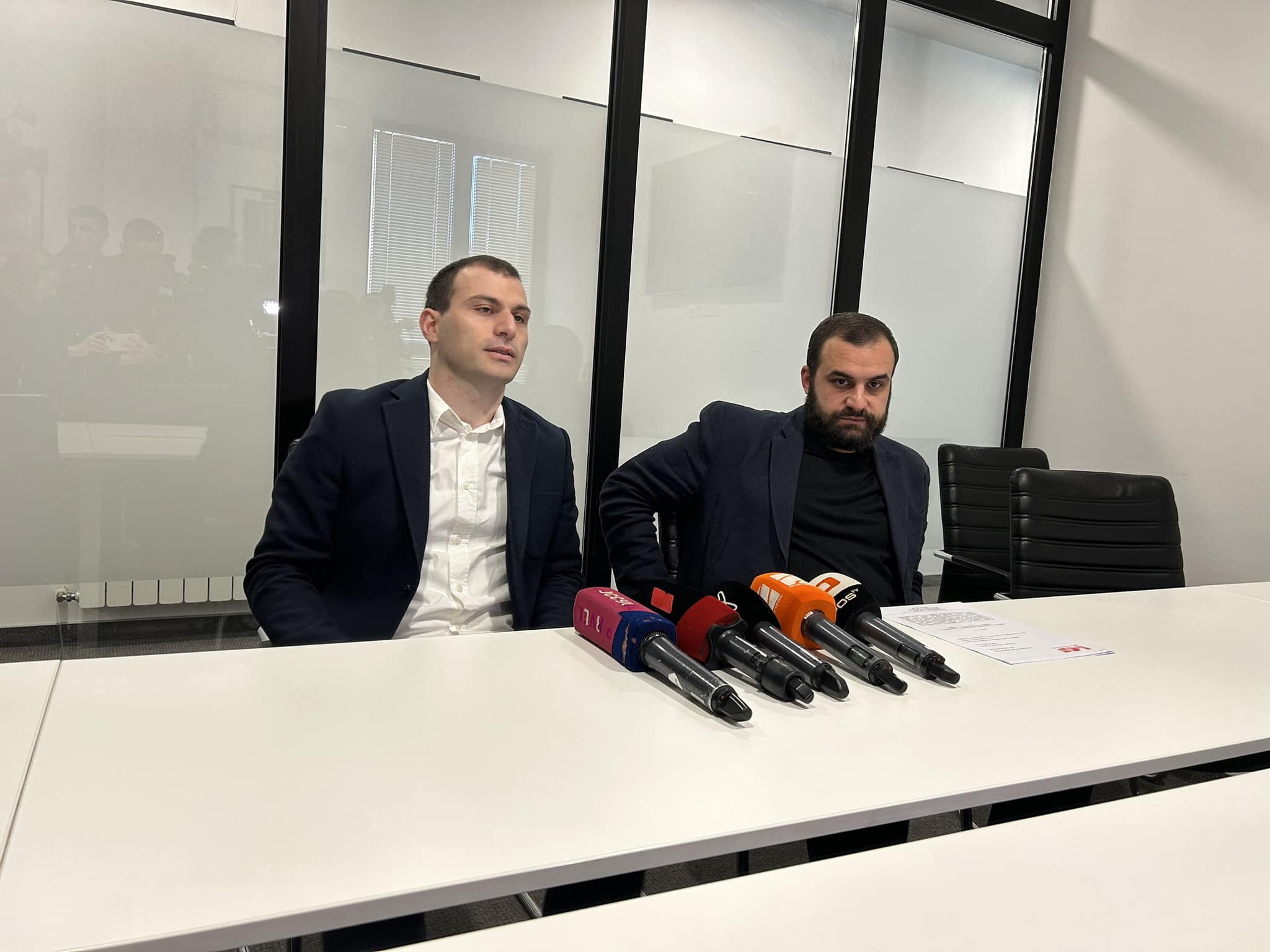 დიმიტრი ჩიქოვანი აცხადებს, რომ „პოსტივის“ წინააღმდეგ სარჩელი შეაქვს - 1TV