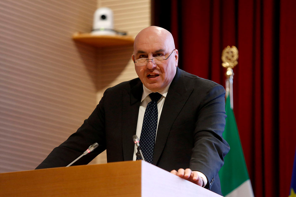 იტალიის საგარეო საქმეთა მინისტრი მიიჩნევს, რომ უკრაინა და რუსეთი ჩინეთის შუამავლობით მოლაპარაკების მაგიდასთან უნდა დასხდნენ