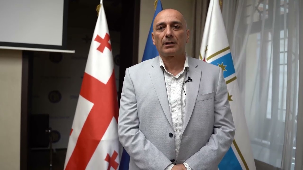 „ნაციონალური მოძრაობიდან“ თბილისის საკრებულოს წევრმა, მიხეილ კაკაურიძემ პარტია დატოვა