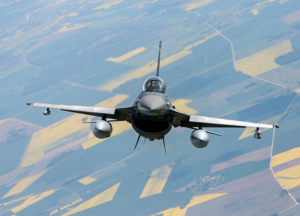 პირველი 20 უკრაინელი მფრინავი F-16-ის ტიპის ავიაგამანადგურებლებზე ვარჯიშს ბრიტანეთში დაიწყებს