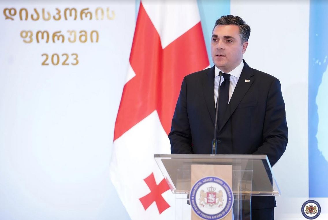 ილია დარჩიაშვილი - სიმბოლურია, რომ ქართული დიასპორის დღე დამოუკიდებლობის დღესთან ერთად აღინიშნება, რაც კიდევ ერთხელ უსვამს ხაზს ქვეყნისა და დიასპორის ერთიანობას
