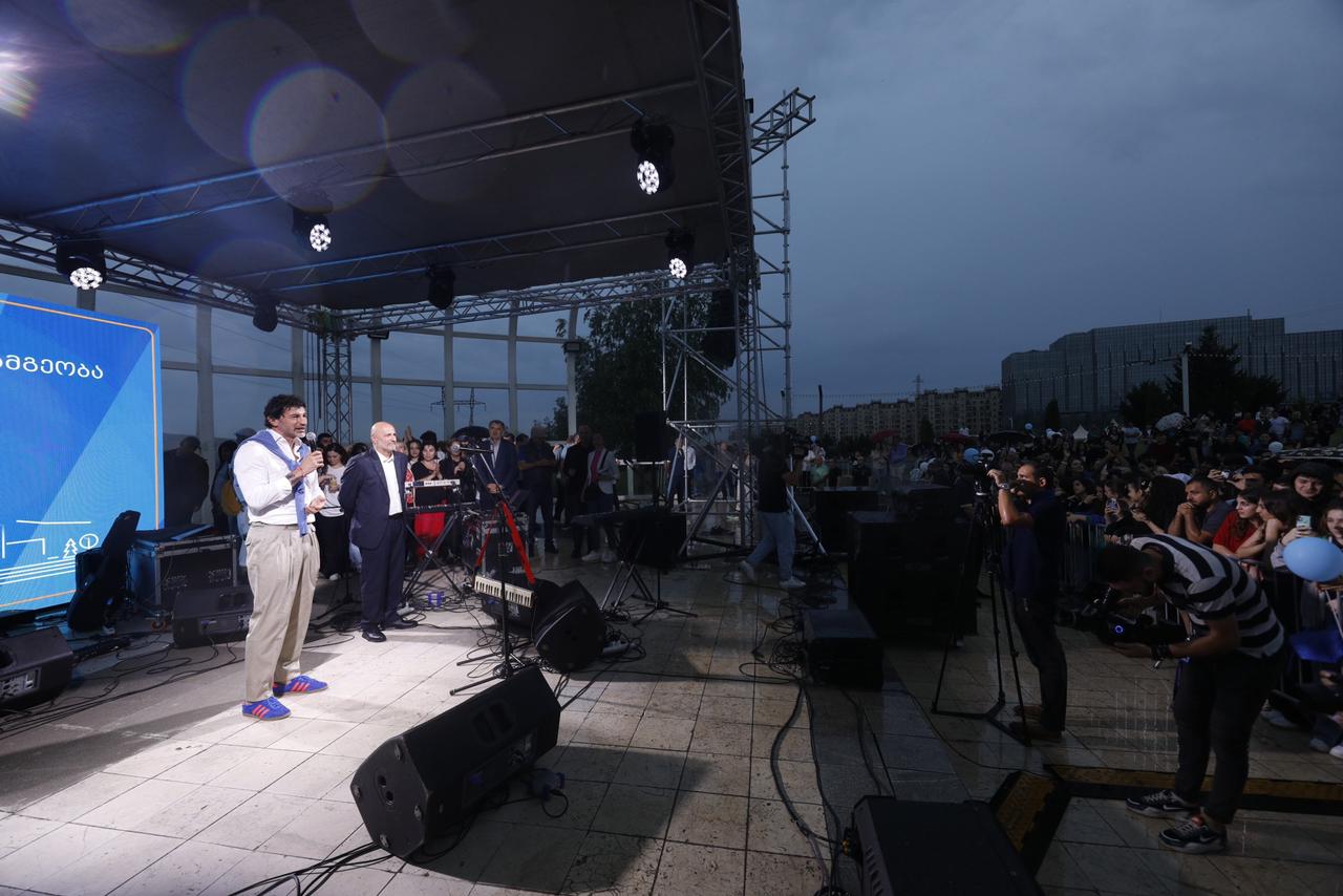 კახა კალაძე სამგორის რაიონის 50 წლის იუბილესადმი მიძღვნილ ღონისძიებას დაესწრო