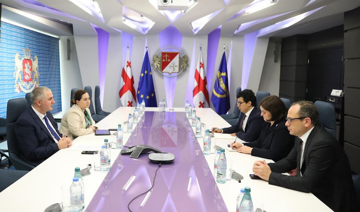 ლაშა ხუციშვილი აზიის განვითარების ბანკის აღმასრულებელ დირექტორს შეხვდა