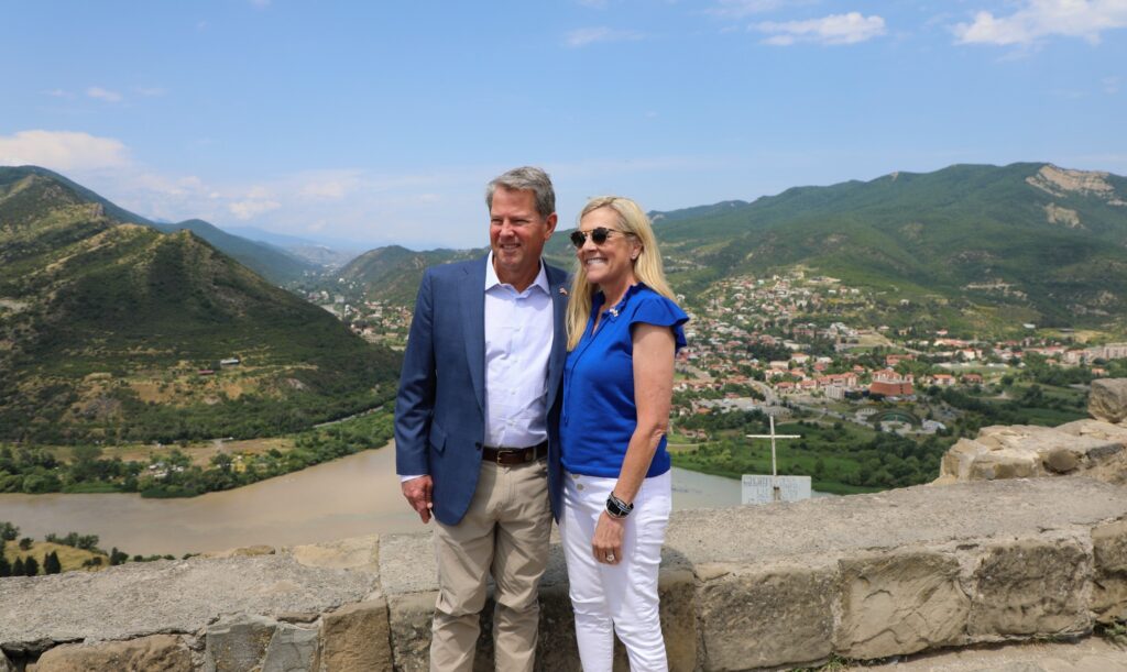 ჯორჯიის შტატის გუბერნატორი - საქართველოსთან ათწლეულების განმავლობაში შესანიშნავი პარტნიორობა გვაქვს, ვეხმარებით საქართველოს მთავრობას და მოსახლეობას განსაკუთრებით ვუჭერთ მხარს