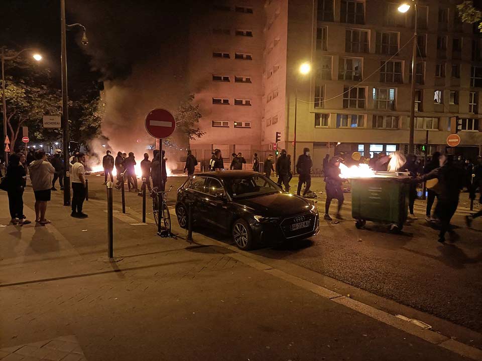 მედიის ცნობით, დაკავებულია პოლიციელი, რომელმაც პარიზის გარეუბან ნანტერში 17 წლის მოზარდი მოკლა