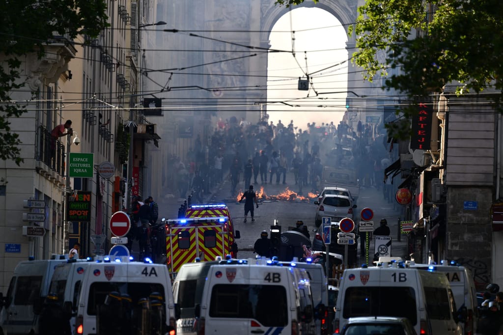 „პოლიტიკო” - საფრანგეთში არეულობის ფონზე, ემანუელ მაკრონი სოციალურ მედიას ძალადობის გაღვივებაში ადანაშაულებს