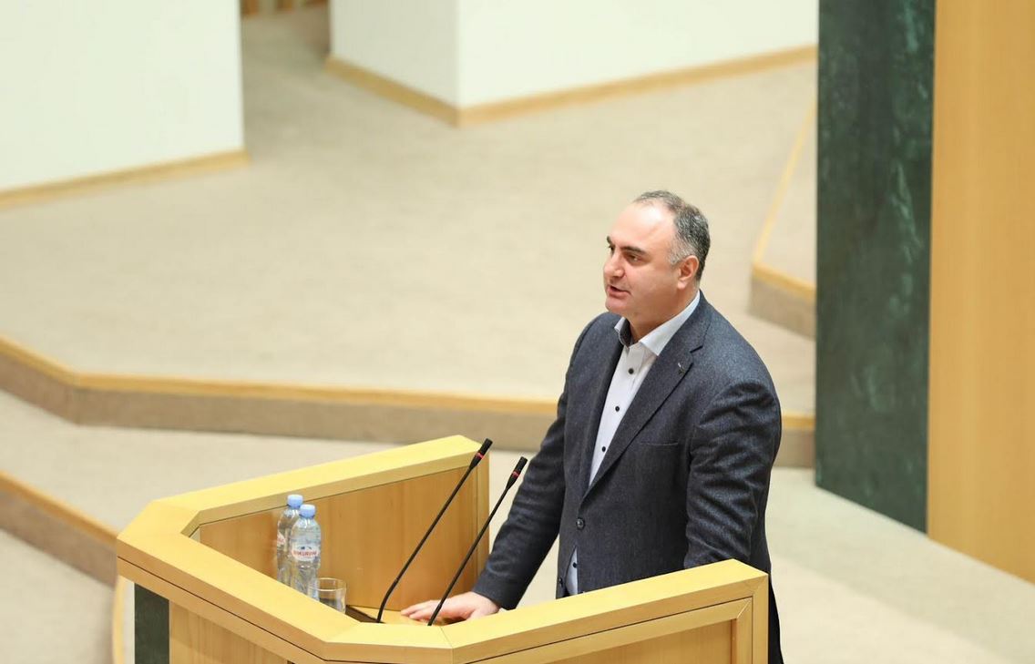 გრიგოლ გიორგაძემ იაგო ხვიჩიას მიმართა - მტრის წისქვილზე თუ ვინმე ასხამს წყალს, ეს არის საქმიანობა, რომელსაც თქვენ ეწეოდით, ათასობით ახალგაზრდა ვითომ ეპისკოპოსი რომ გახადეთ