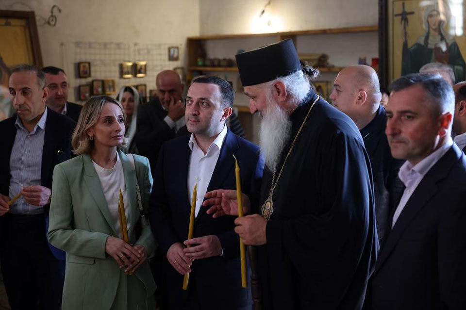 ირაკლი ღარიბაშვილი ნიკორწმინდის ეპისკოპოსს, ვახტანგს შეხვდა