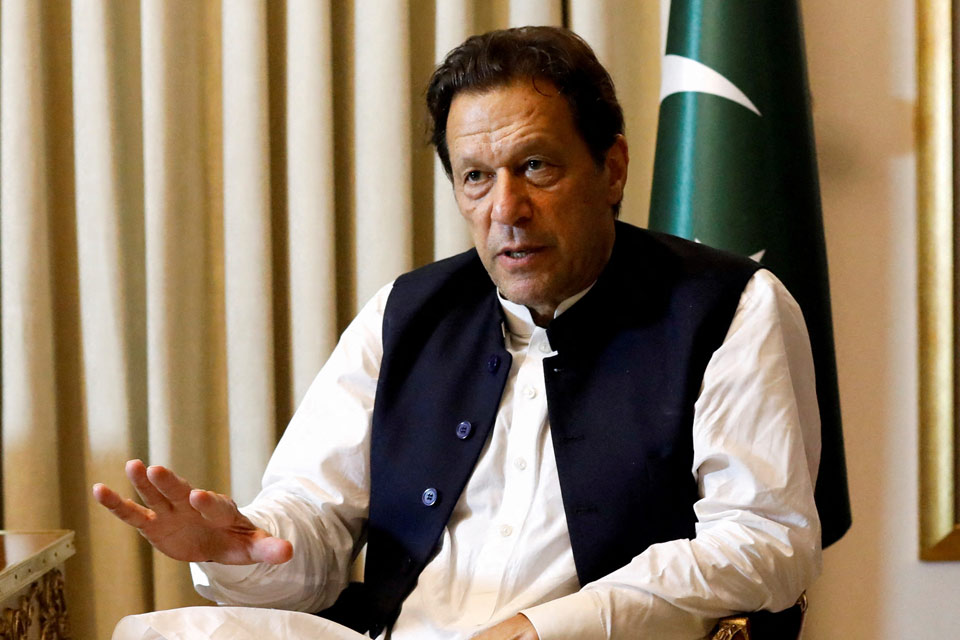 პაკისტანის ყოფილ პრემიერ-მინისტრს სამი წლით თავისუფლების აღკვეთა მიუსაჯეს
