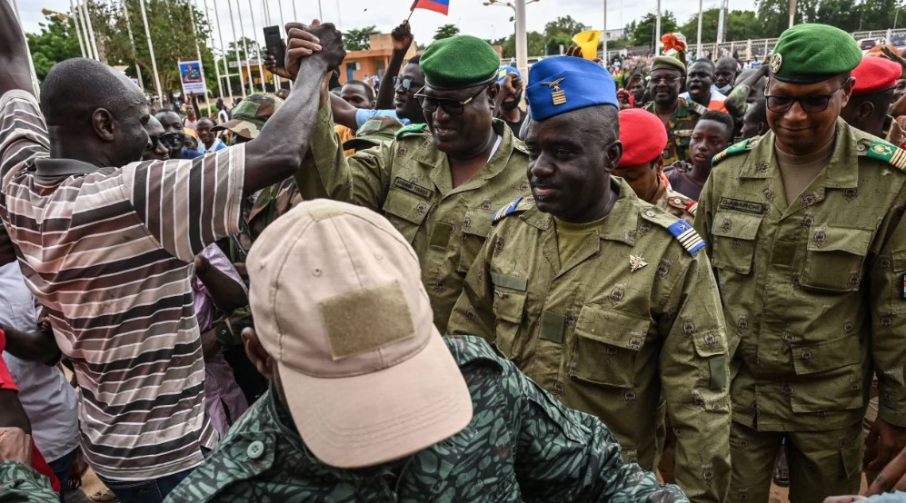 ნიგერში სამხედრო გადატრიალების ლიდერებმა საჰაერო სივრცე დაკეტეს
