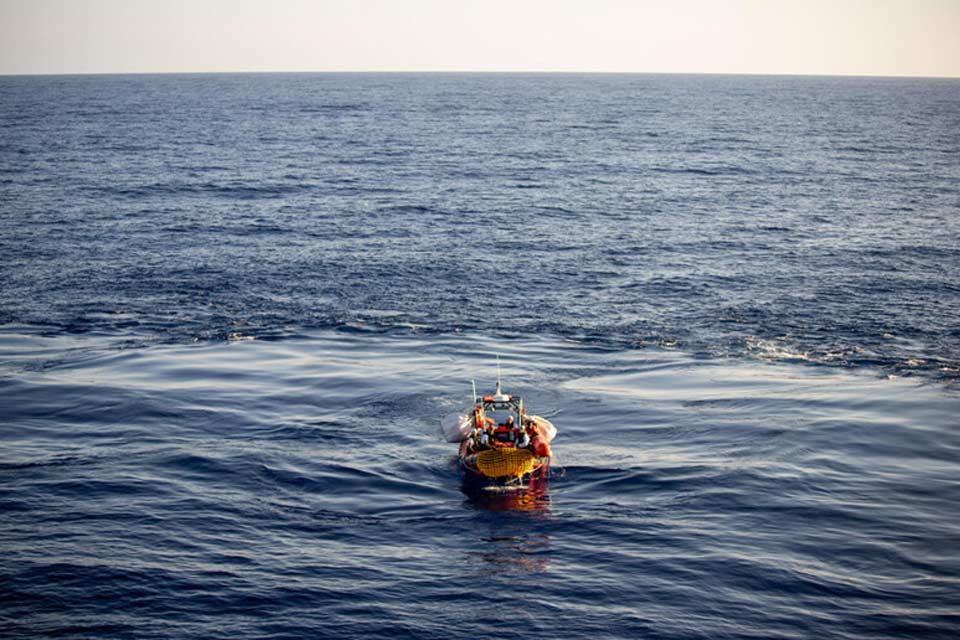 მედიის ცნობით, იტალიის კუნძულ ლამპედუზასთან მიგრანტების ნავი ჩაიძირა, დაიღუპა 41 ადამიანი